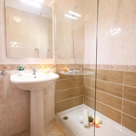 Villa Holiday Home In Guia With Private Pool *