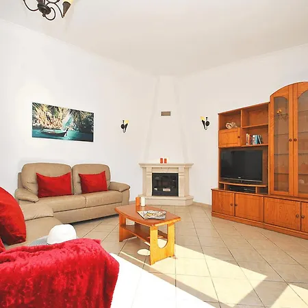 Holiday Home In Guia With Private Pool Αλμπουφέιρα